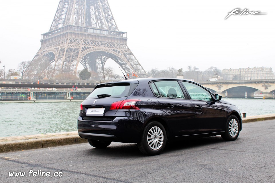 Photo Essai Peugeot 308 II Access Dark Blue - 1.2 PureTech 82 ch