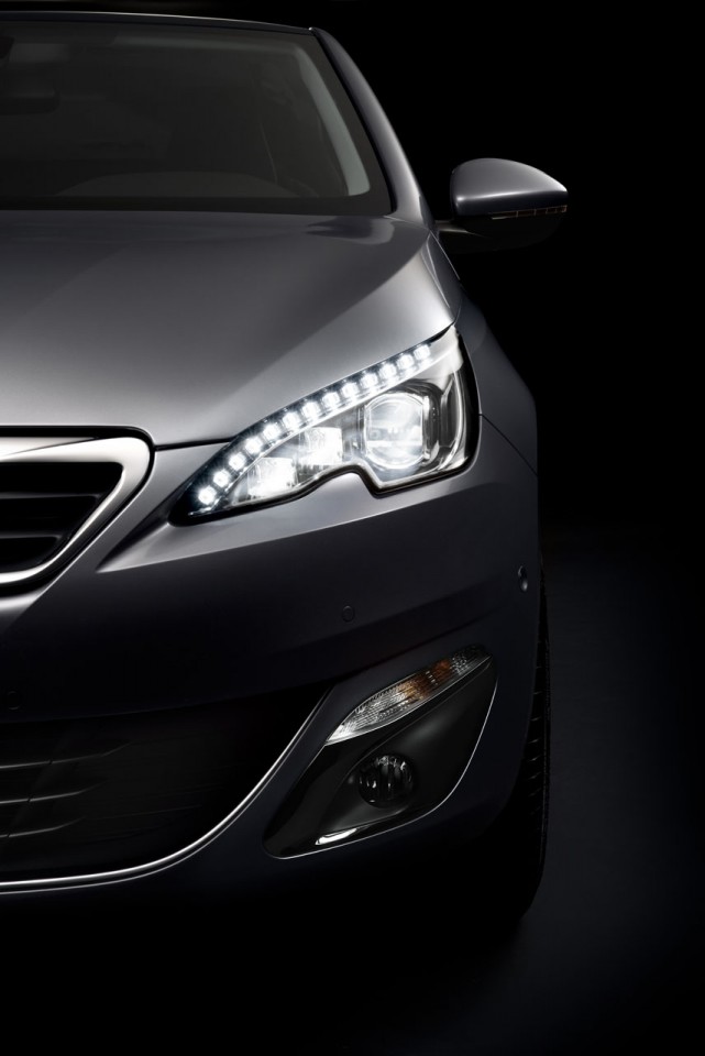 Photo feux de route Full LED Peugeot 308 II - 2-003