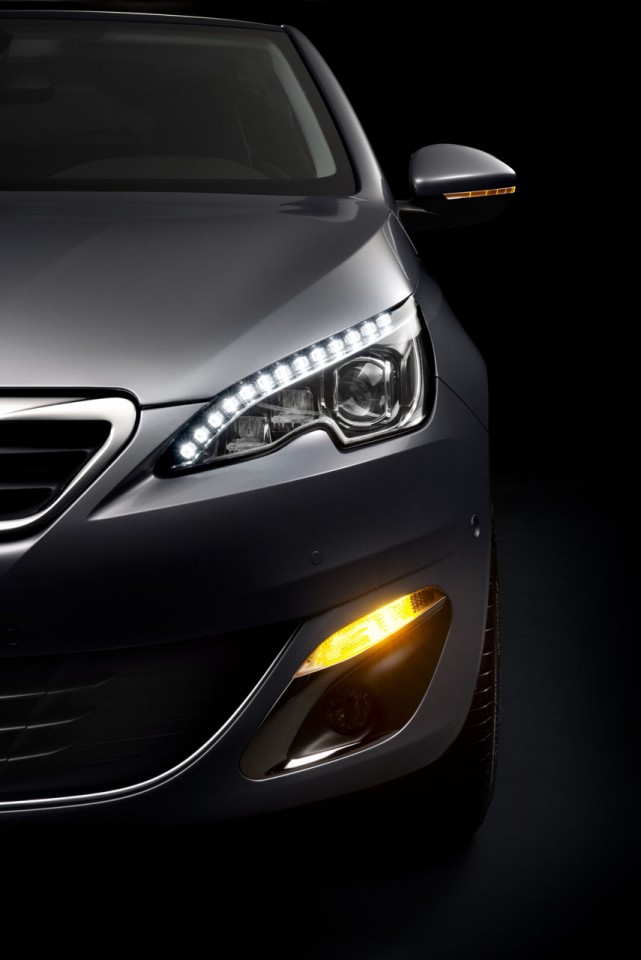 Photo clignotant Peugeot 308 II - 2-004