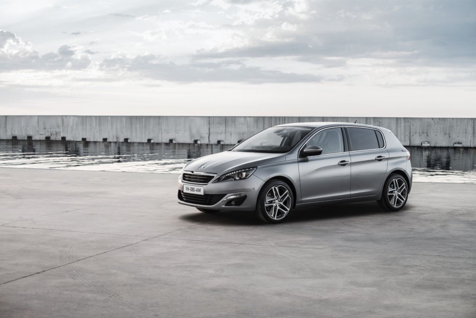 Photo Peugeot 308 II - 2-047