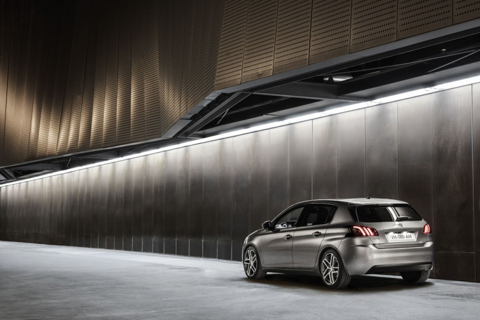 Photo Peugeot 308 II - 2-063