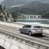 Photo 3/4 arrière dynamique Peugeot 308 II Féline Gris Artense - 2-087