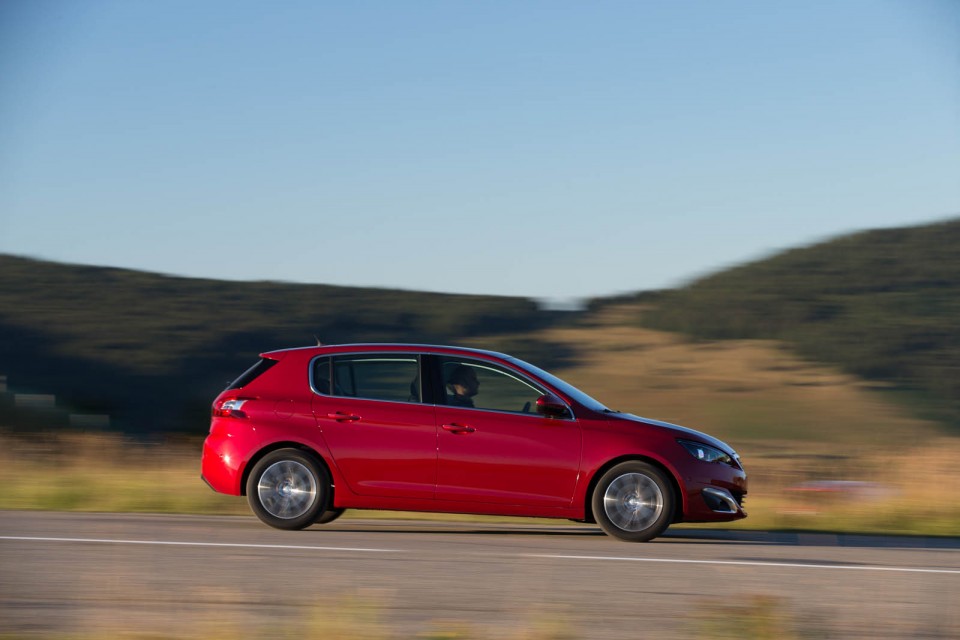 Photo profil Peugeot 308 II Allure Rouge Rubi