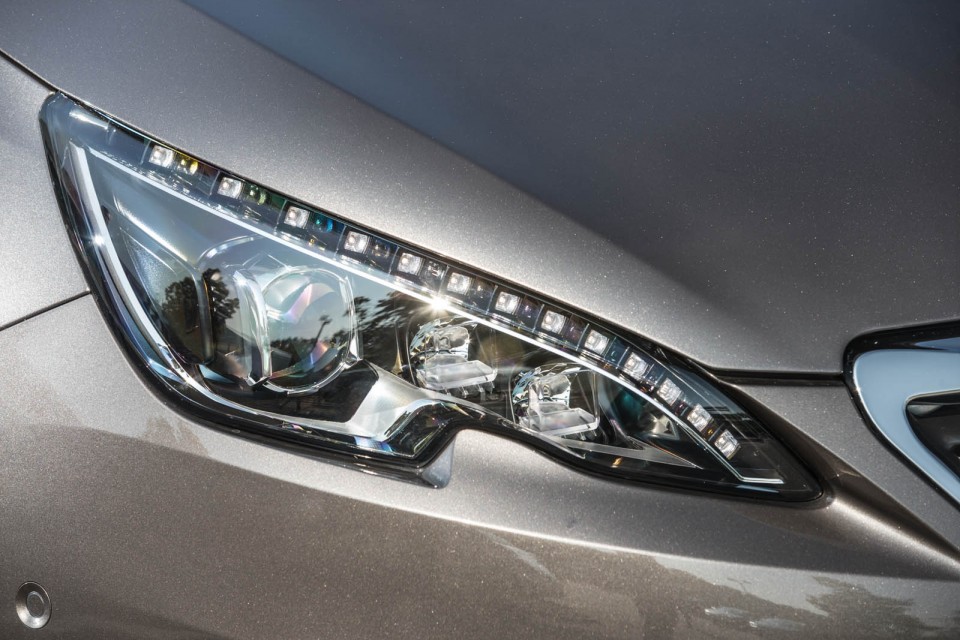 Photo phare avant Full LED Peugeot 308 II Féline Gris Moka
