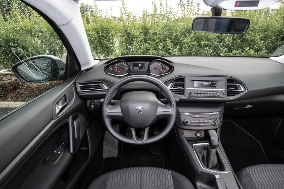 Photo intérieur i-Cockpit Peugeot 308 II Access