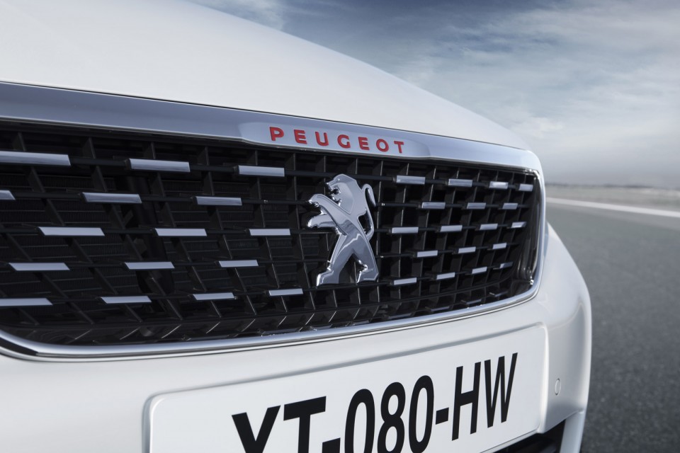 Photo officielle Peugeot 308 GT Line restylée (2017)