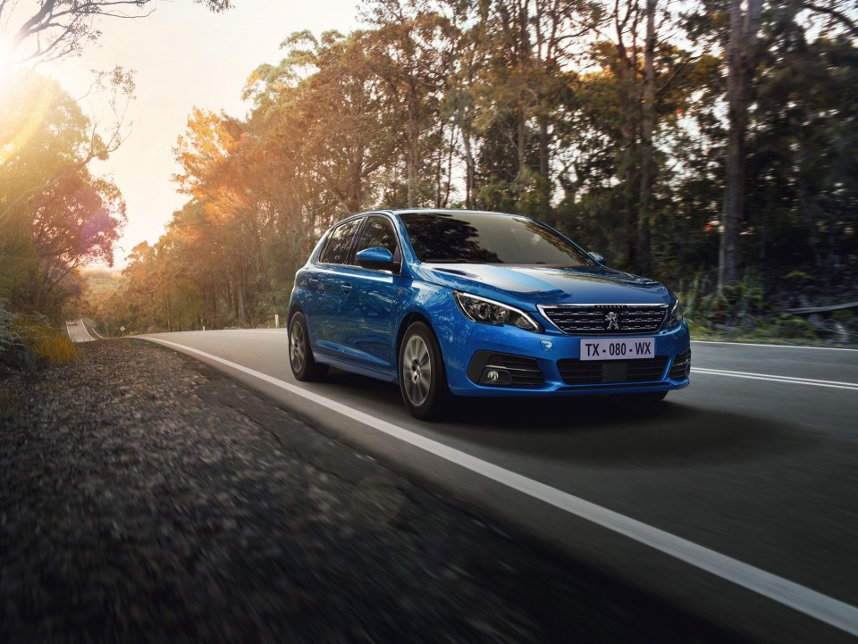 Photo dynamique Peugeot 308 II Road Trip (2020)