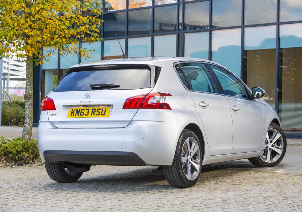 Photo officielle Peugeot 308 II Allure Gris Aluminium (UK)