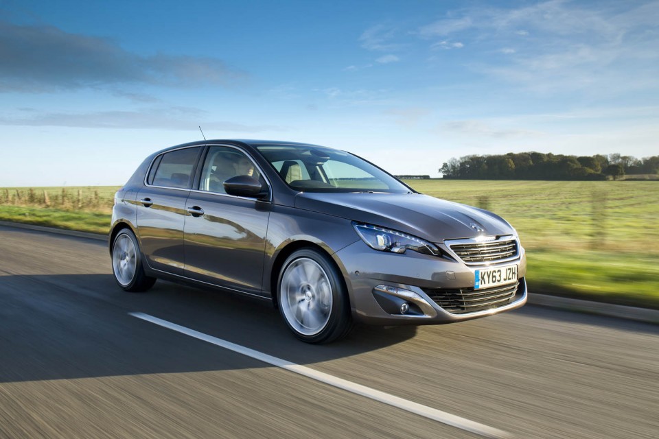 Photo officielle Peugeot 308 II Féline Gris Moka (UK)