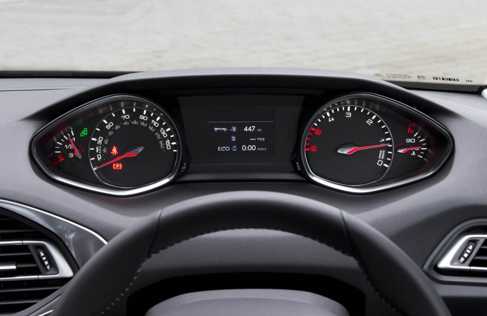 Photo ordinateur de bord combiné i-Cockpit Peugeot 308 II Féli