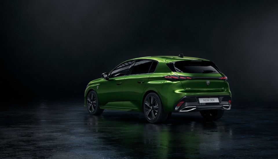 Photo officielle 3/4 arrière Peugeot 308 III Vert Olivine (2021