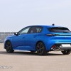 Photo 3/4 arrière Peugeot 308 III GT HYbrid 225 Bleu Vertigo (2