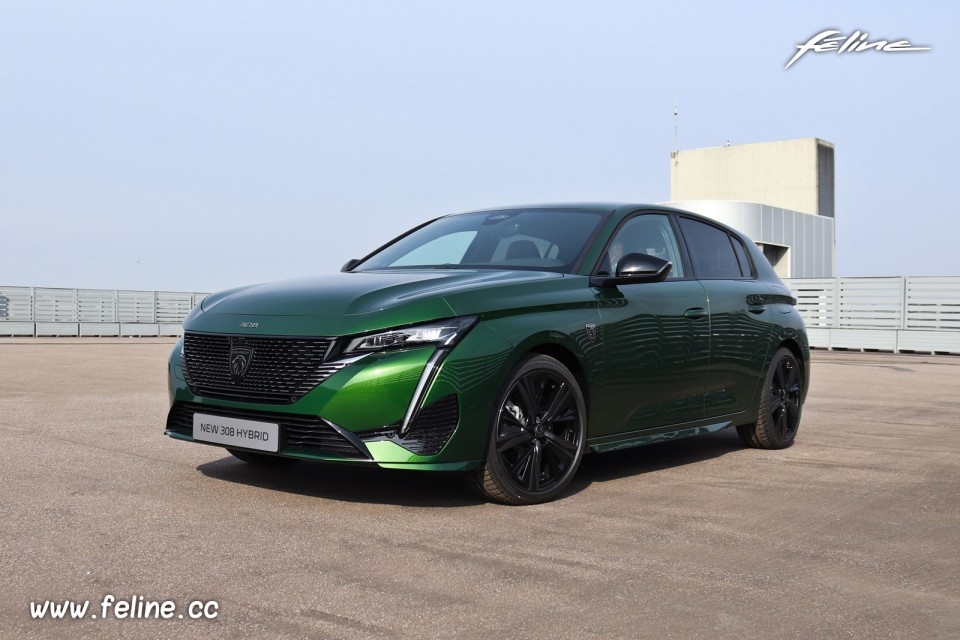 Photo nouvelle Peugeot 308 III GT Vert Olivine HYbrid 225 (2021)