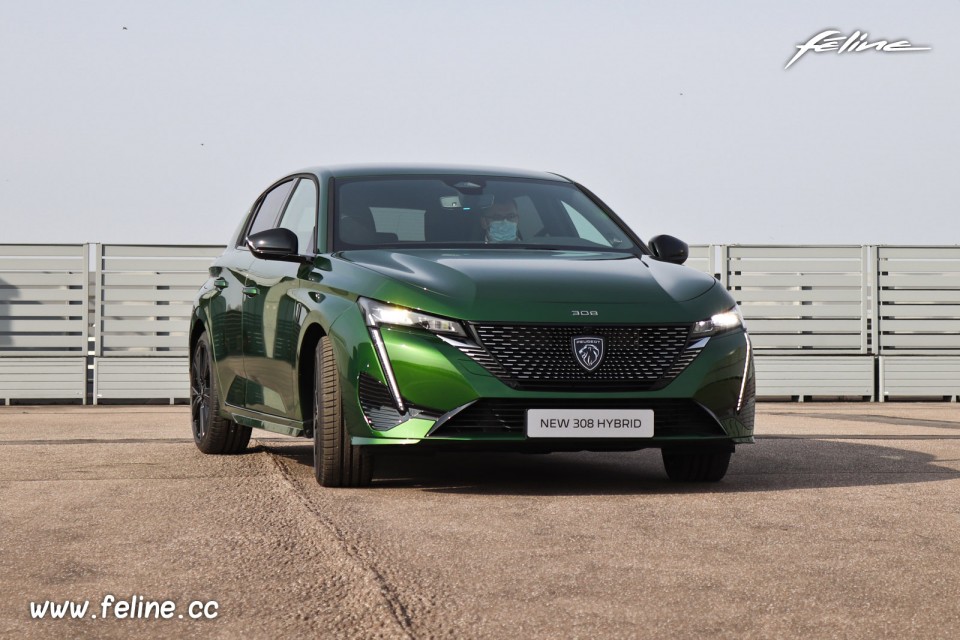 Photo statique Peugeot 308 III GT Vert Olivine HYbrid 225 (2021)