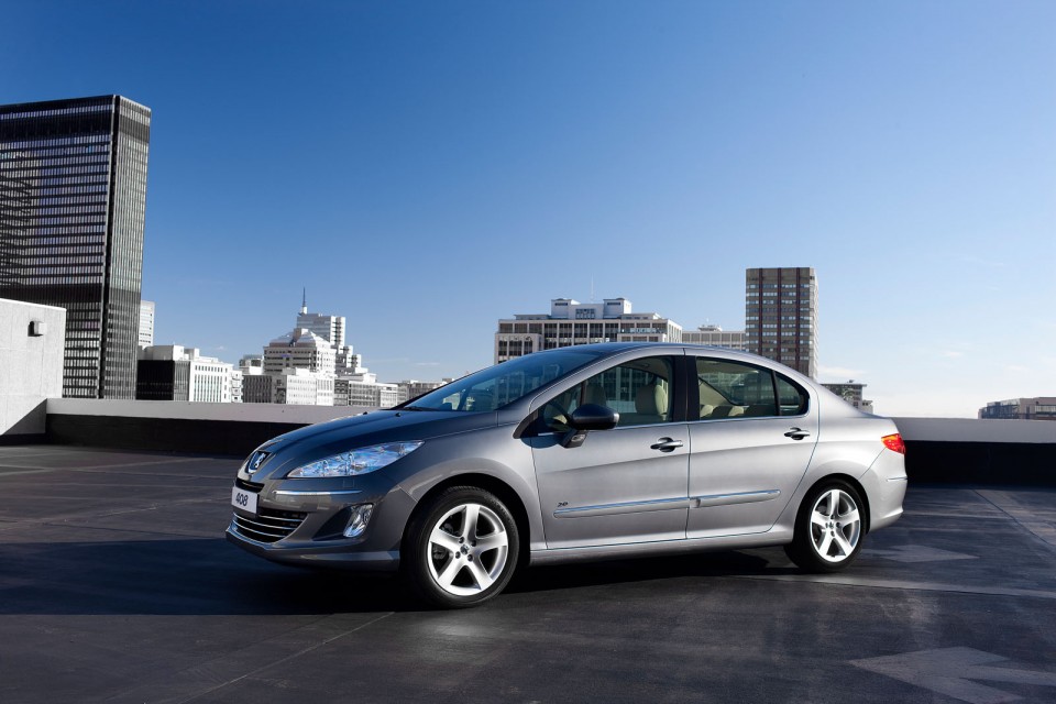 Photo officielle Peugeot 408 I phase 1 (2010)