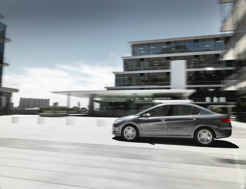 Photo Peugeot 408 I phase 1 (2010)