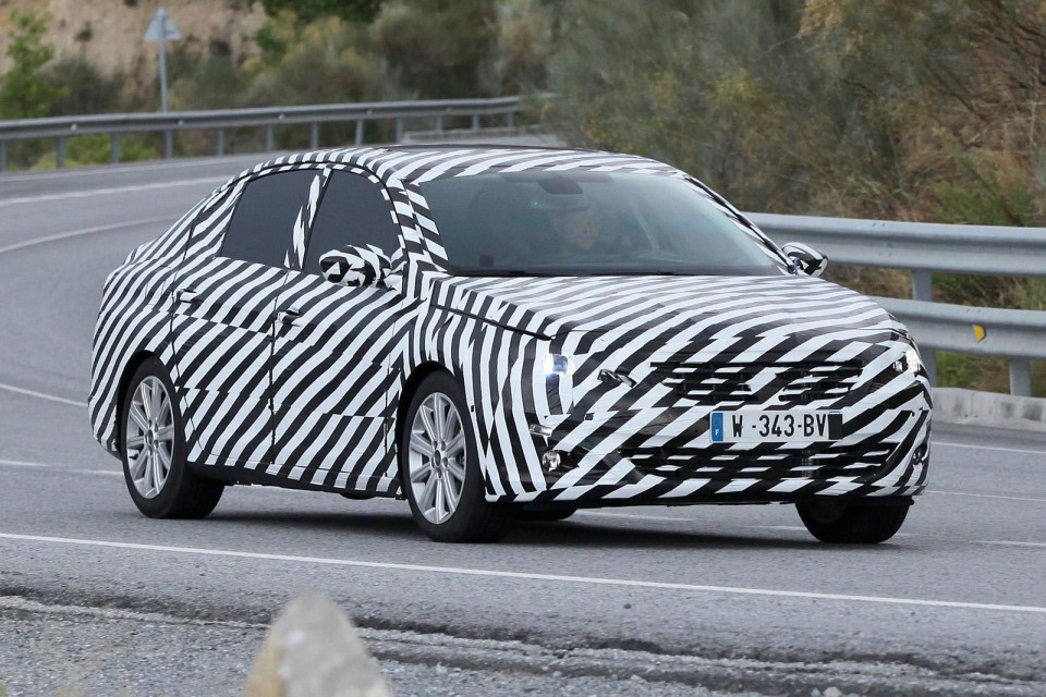 Photo espion (spyshot) Peugeot 408 II - 1-001