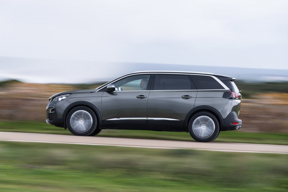 Photo profil Peugeot 5008 II GT Gris Amazonite - Essais presse 2