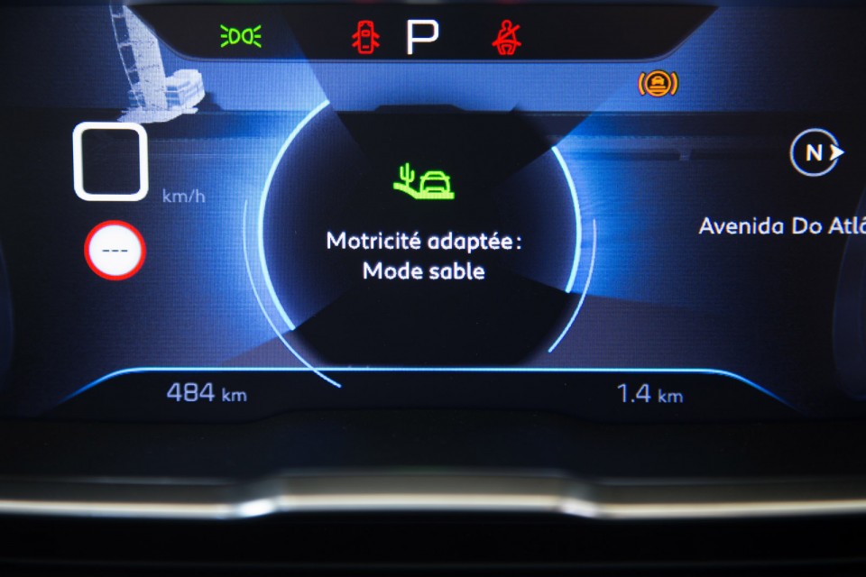 Photo affichage Grip Control combiné Peugeot 5008 II GT - Essai