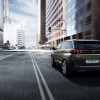 Photo officielle dynamique route Peugeot 5008 GT (2017)