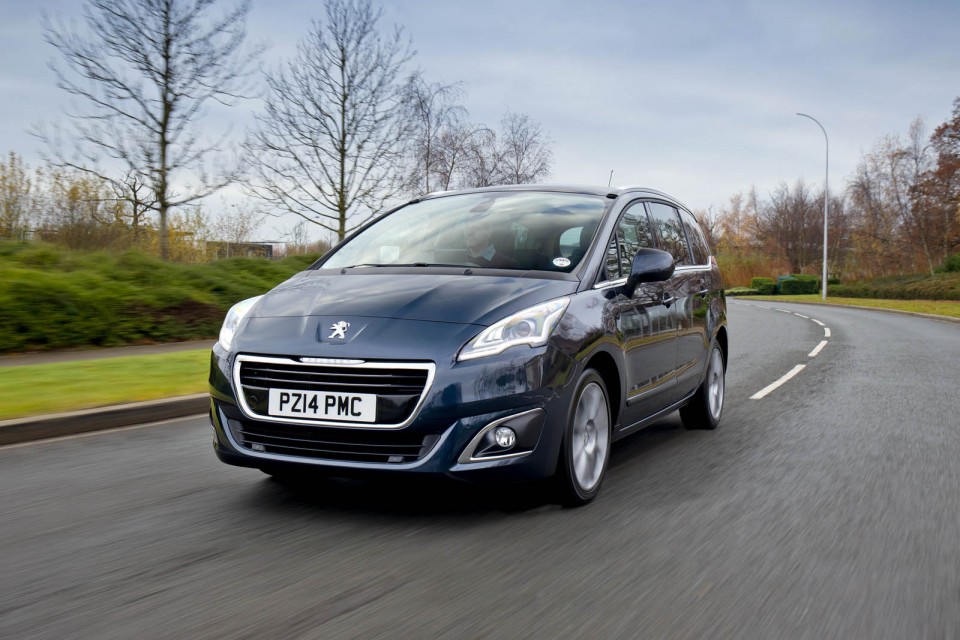Photo Peugeot 5008 I Allure Bleu Bourrasque (restylée 2013) (UK)