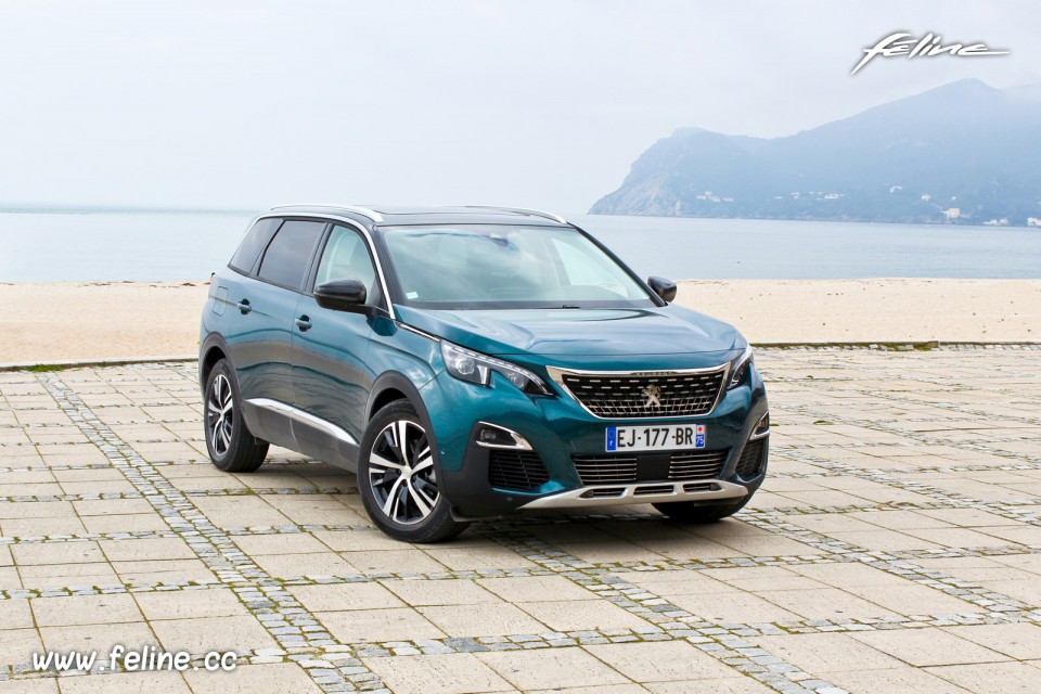 Photo 3/4 avant nouvelle Peugeot 5008 II Allure 2.0 BlueHDi 150