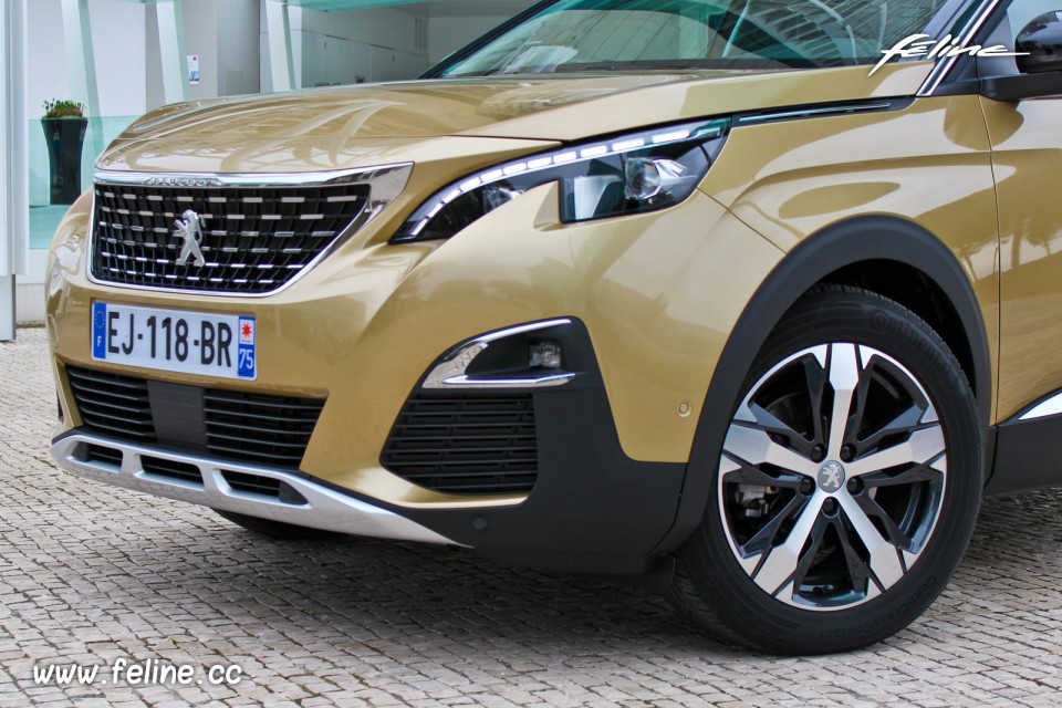Photo bouclier avant nouvelle Peugeot 5008 II (2017)