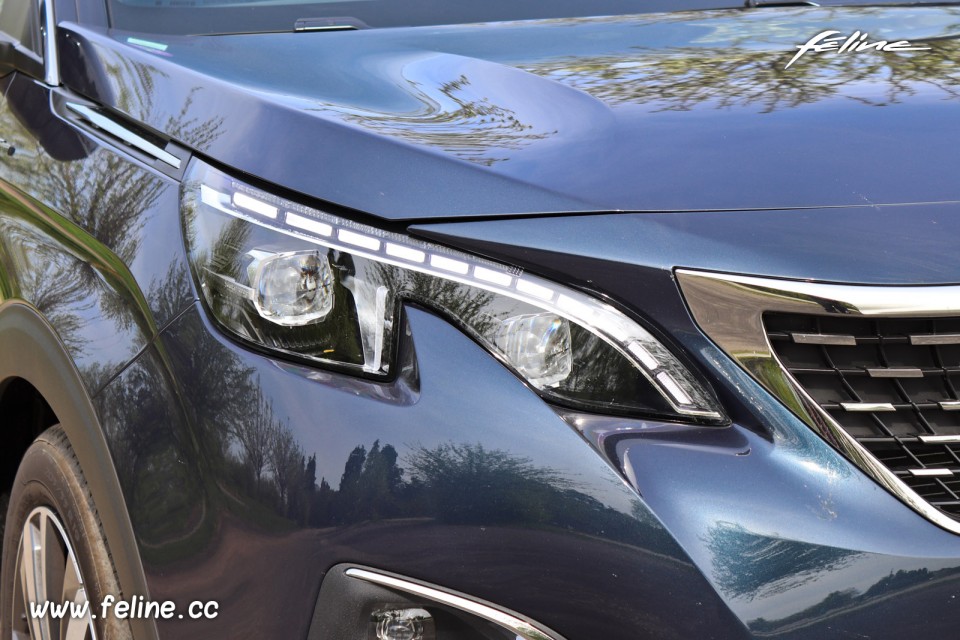 Photo phare avant Full LED Peugeot 5008 II GT Line PureTech 180