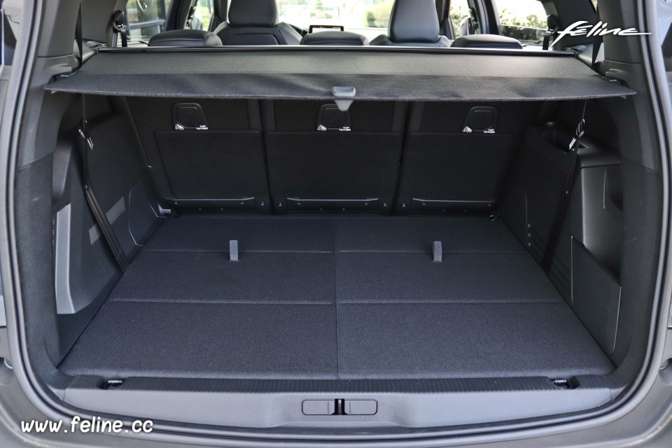 Photo coffre Peugeot 5008 II GT Line PureTech 180 EAT8 (2019)