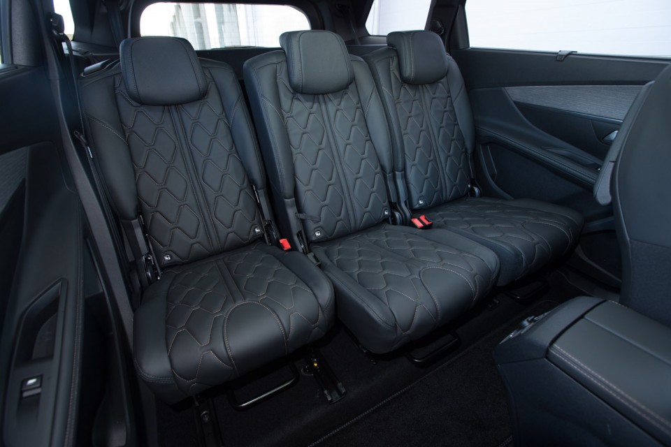 Photo sièges arrière modulables Peugeot 5008 II - Essais press