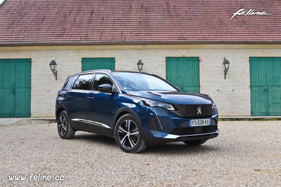 Photo 3/4 avant Peugeot 5008 II restylée GT BlueHDi 180 (2020)