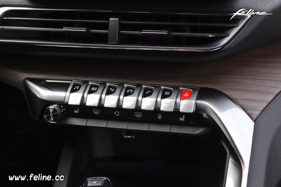 Photo touches Toggle Switches Peugeot 5008 II restylée GT BlueH