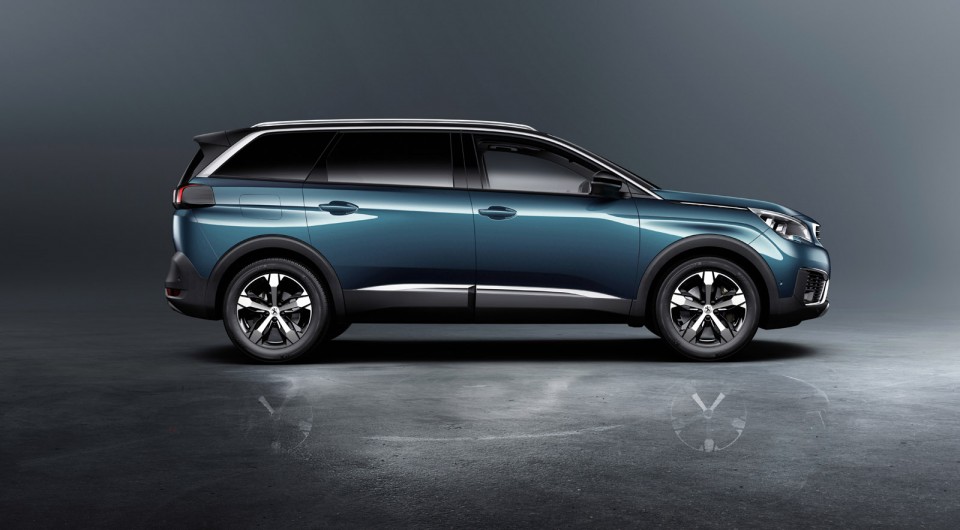 Photo officielle profil Peugeot 5008 II (2017)