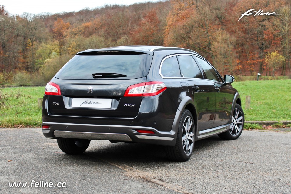 Photo essai Peugeot 508 RXH I phase 2 Gris Haria 2.0 HDi HYbrid4