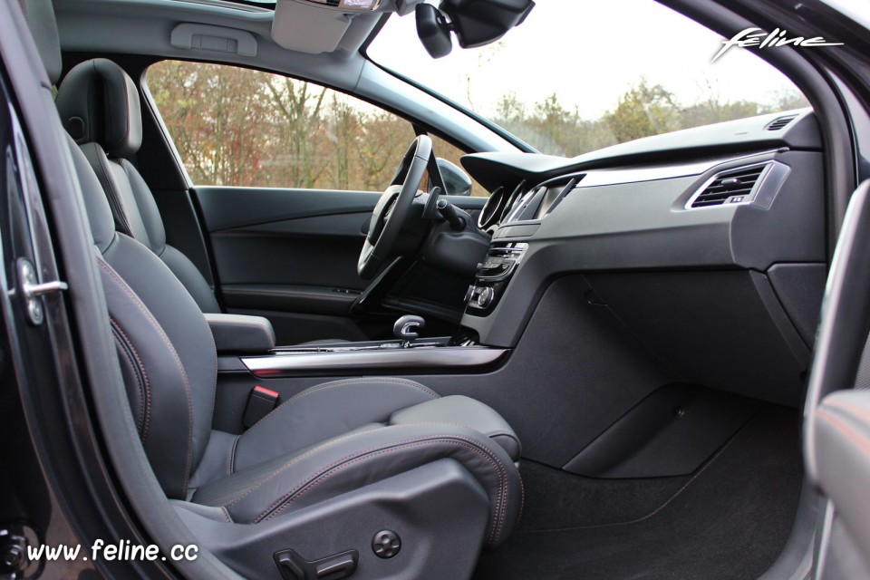 Photo intérieur cuir Tramontane Peugeot 508 RXH I phase 2 Gris