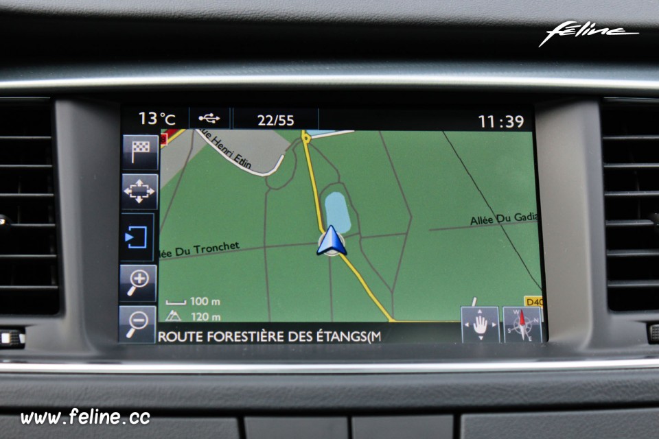 Photo écran tactile navigation GPS Peugeot 508 RXH I phase 2 Gr