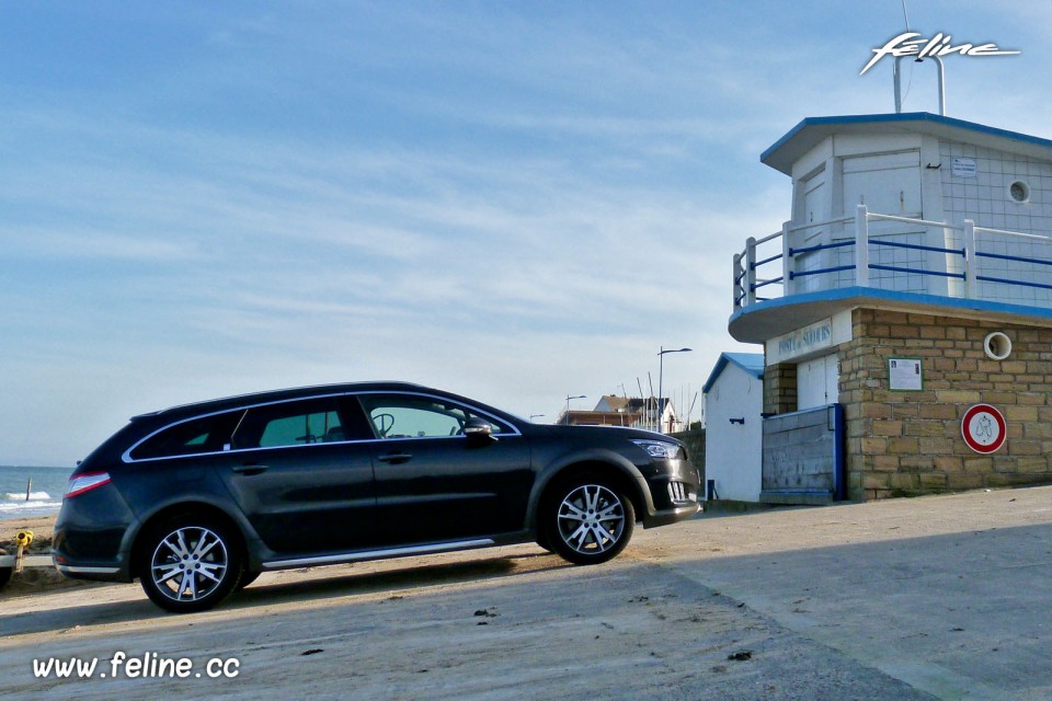 Photo essai Peugeot 508 RXH I phase 2 Gris Haria 2.0 HDi HYbrid4