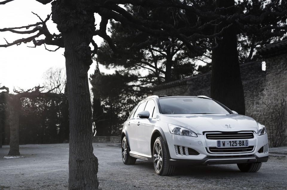 Photo officielle Peugeot 508 RXH I Blanc Nacré - 2-012
