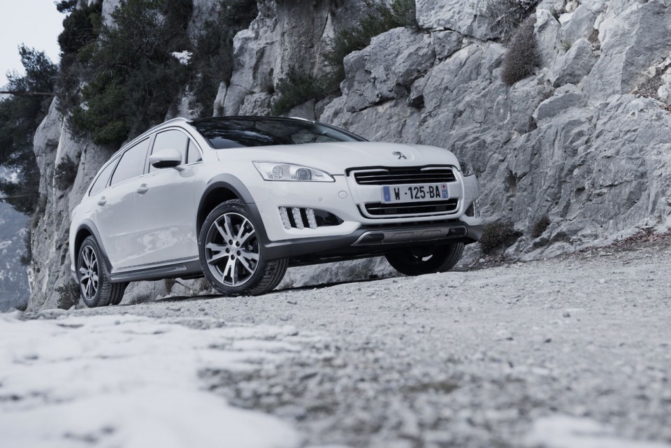 Photo officielle Peugeot 508 RXH I Blanc Nacré - 2-015