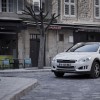 Photo officielle 3/4 avant urbaine Peugeot 508 RXH I Blanc Nacré - 2-024