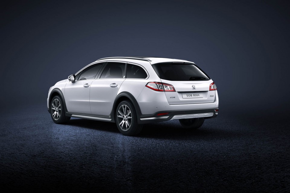 Photo officielle 3/4 arrière Peugeot 508 RXH restylée (phase 2