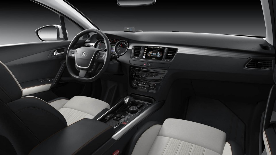 Photo intérieur Peugeot 508 RXH restylée (phase 2) - 2014