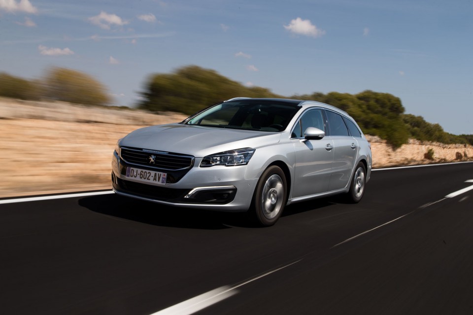 Photo officielle Peugeot 508 SW restylée Gris Aluminium - Essai