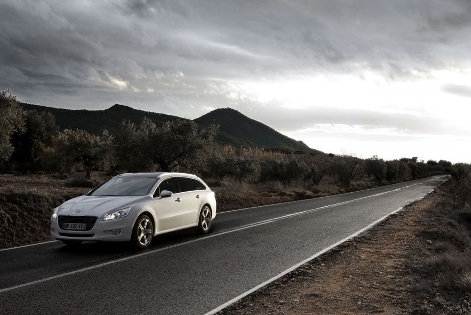 Photo officielle Peugeot 508 SW I Blanc Nacré - 2-002