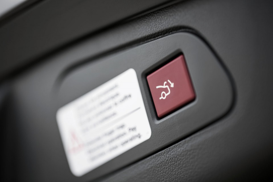 Photo bouton de coffre Peugeot 508 SW GT restylée (2014)