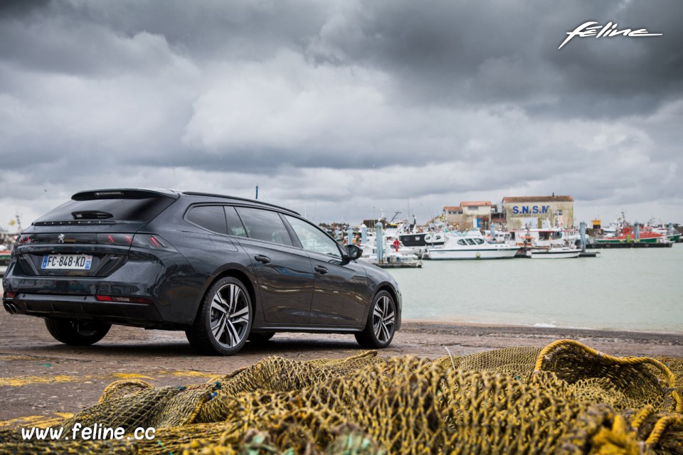 Photo 3/4 arrière Peugeot 508 SW II GT BlueHDi 180 EAT8 (2019)