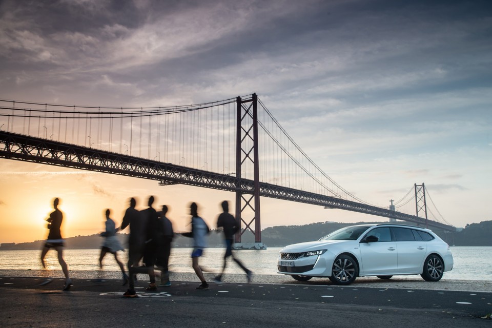 Photo officielle Peugeot 508 SW GT Line Blanc Nacré - Essais pr