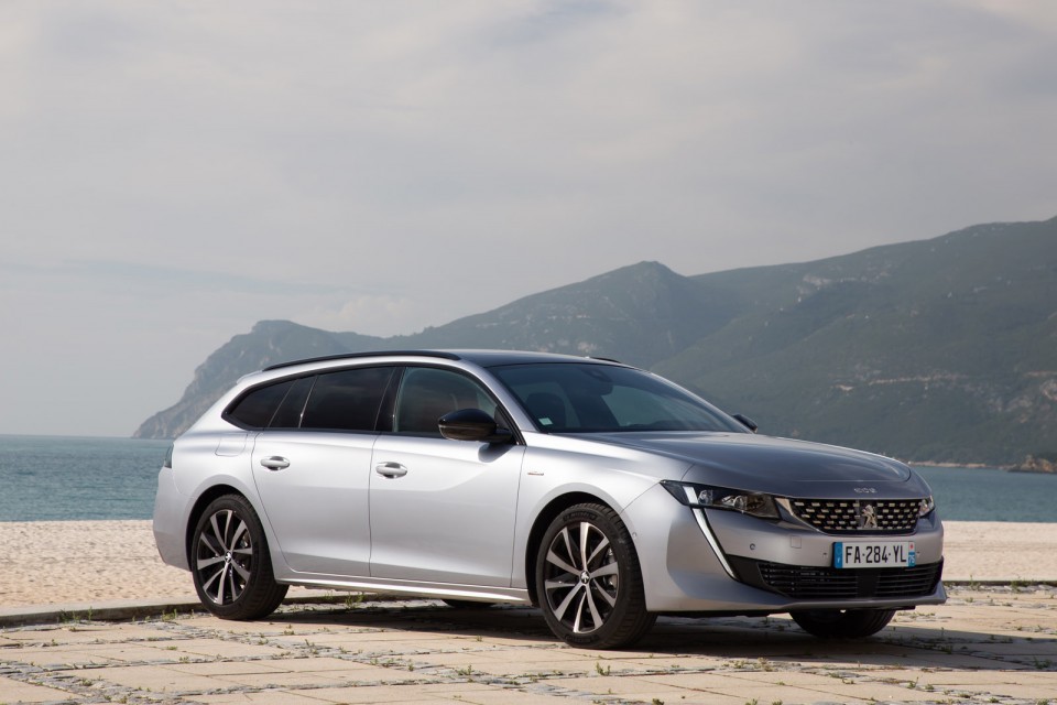 Photo officielle Peugeot 508 SW GT Line Gris Artense - Essais pr