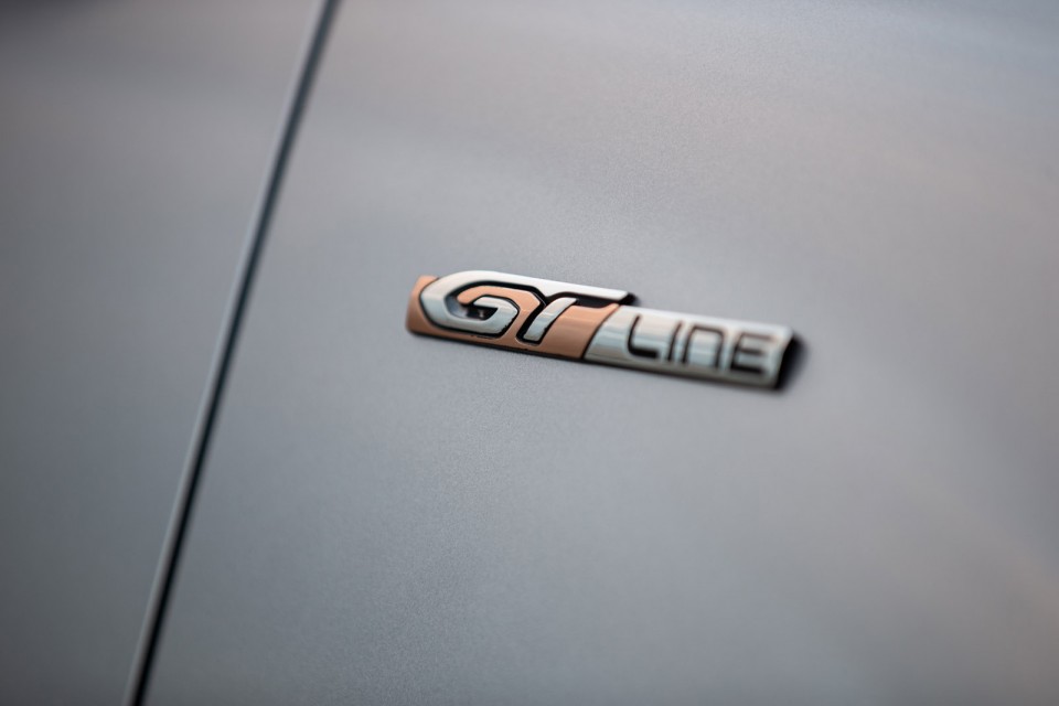 Photo officielle Peugeot 508 SW GT Line Gris Artense - Essais pr