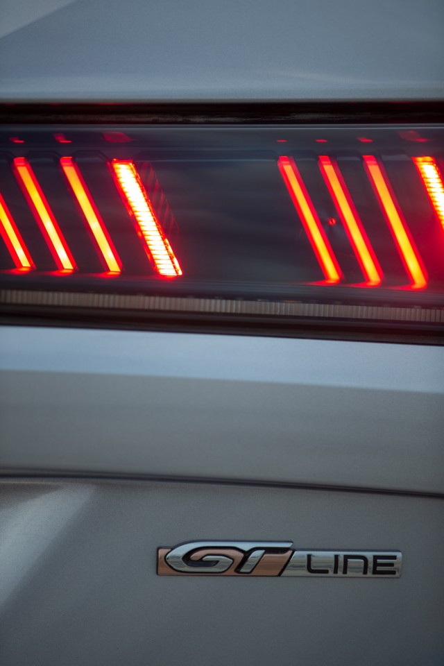 Photo officielle Peugeot 508 SW GT Line Gris Artense - Essais pr